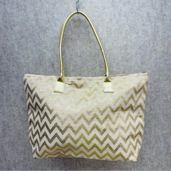 Straw & Gold Beach Shopping Tote Bag with Matching Wristlet - Picture 2 of 10